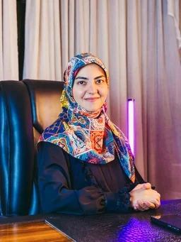 خانم فاطمه فولادگر